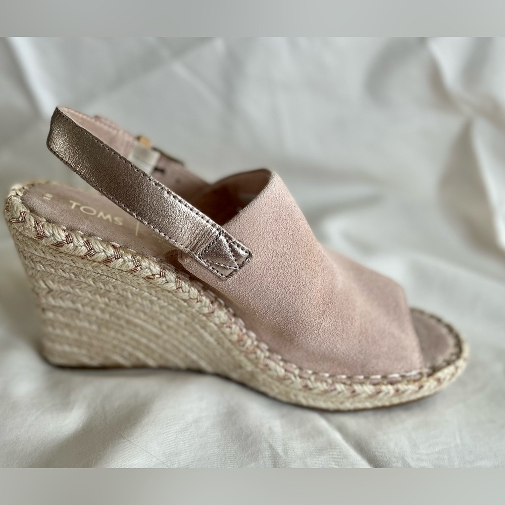 Toms, open toe, platform Espadrilles, size 8.